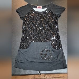 Ladies size large black Design Zone sequin front top
